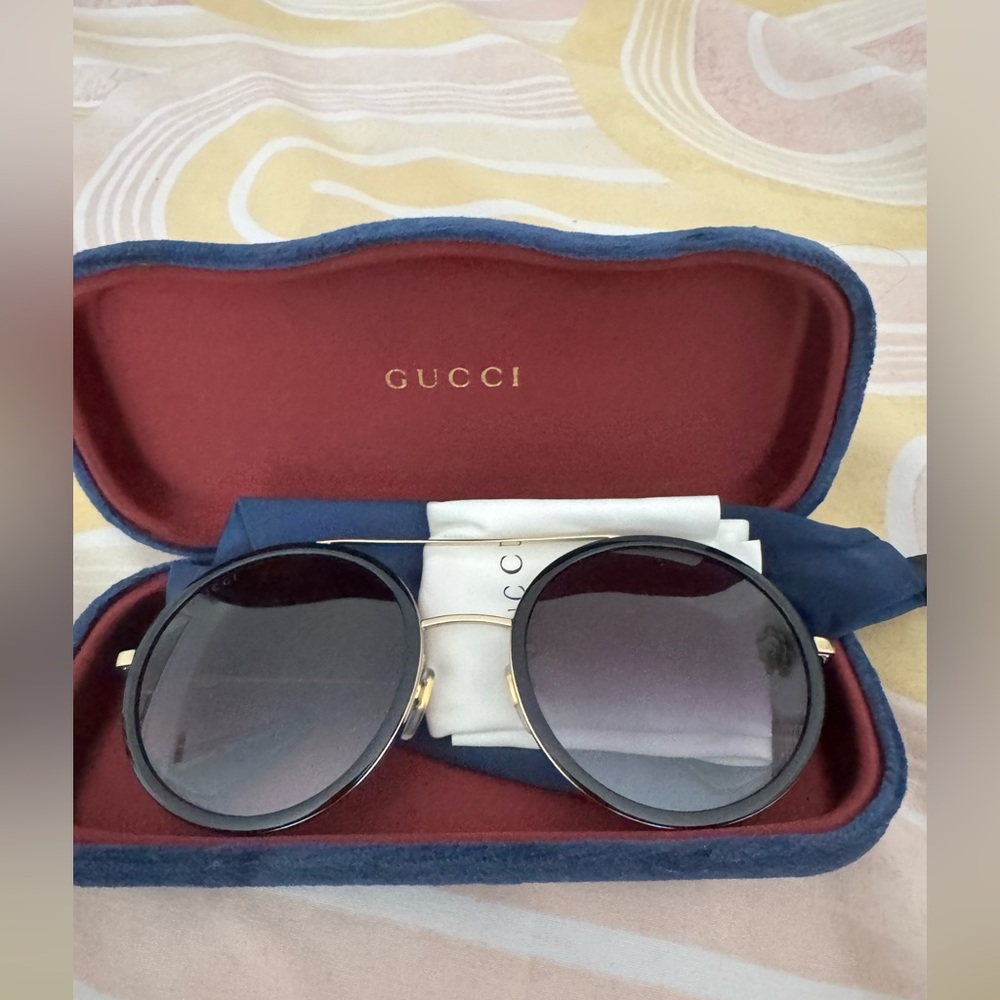 Gucci Gold and Black Round Sunglasses